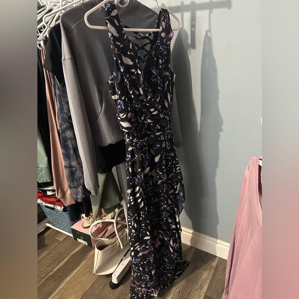 # 69 Ricki’s maxi formal dress black floral print size 6